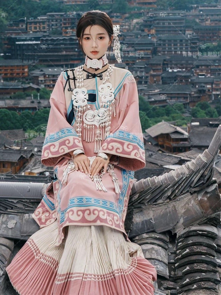소녀들을 위한 핑크색 민족 스타일 의류 사진 스튜디오  - Ethnic Fashion Shoot 리뷰 및 가격
