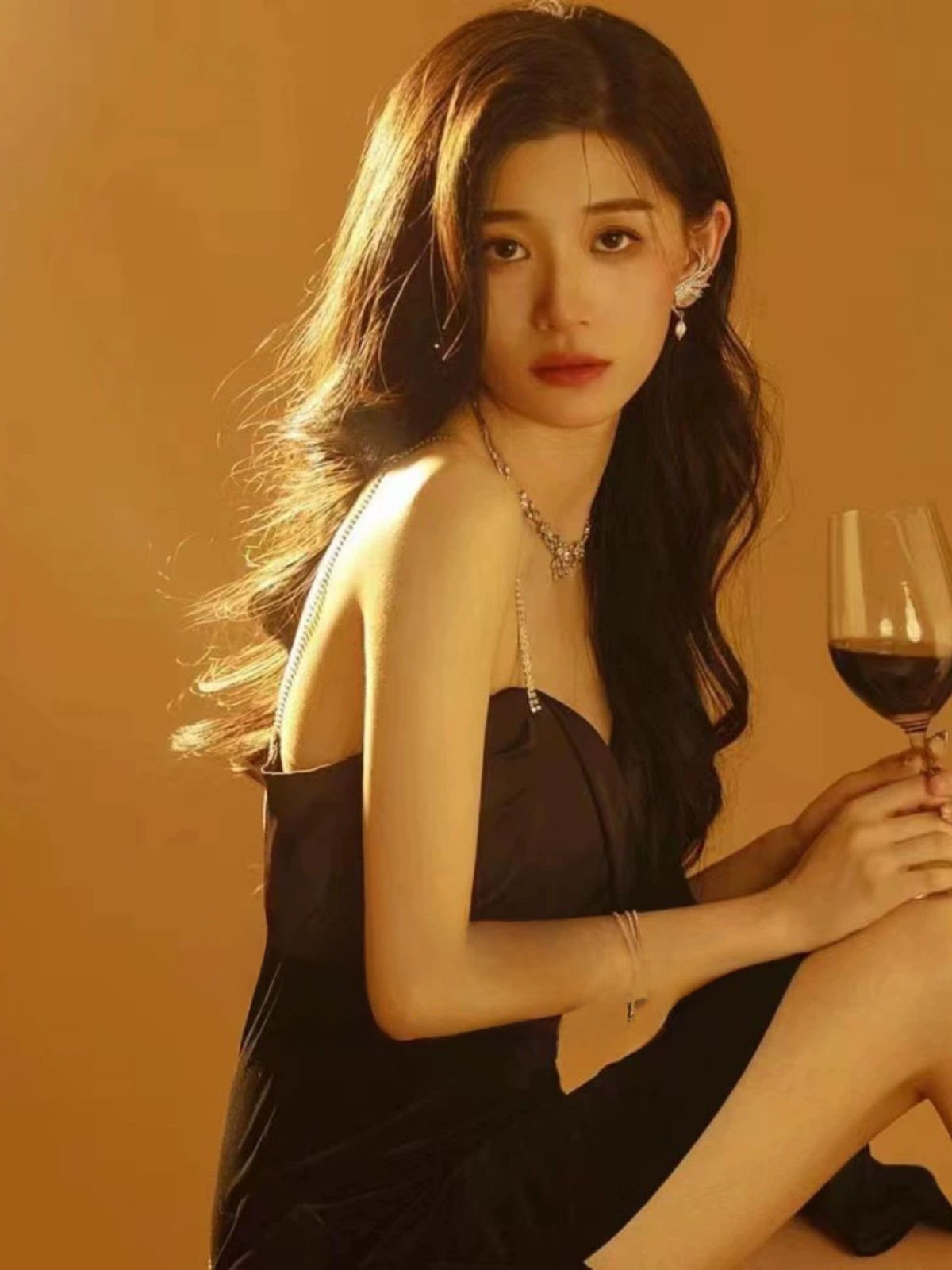 섹시한 백리스 스트랩 드레스 사진 스튜디오 테마 여성  - Ethnic Fashion Shoot 리뷰 및 가격